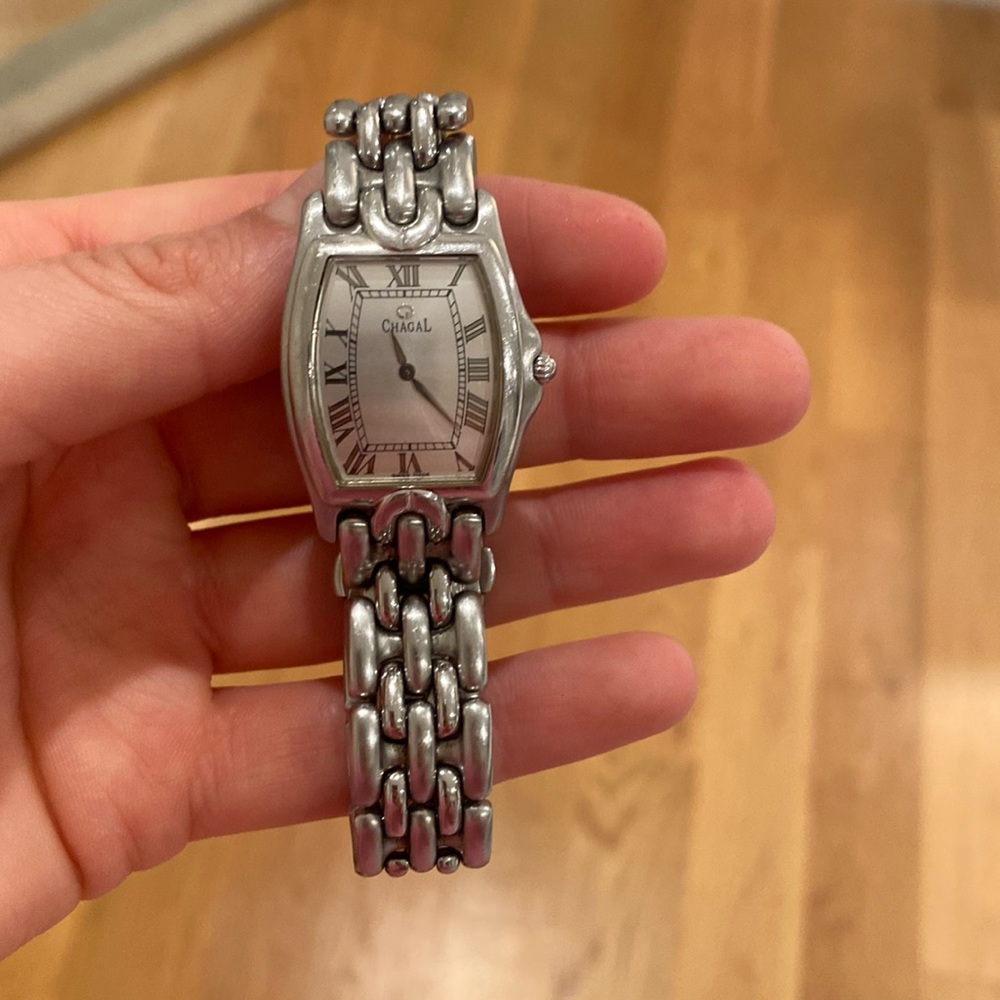 Watch; battery doesn’t work